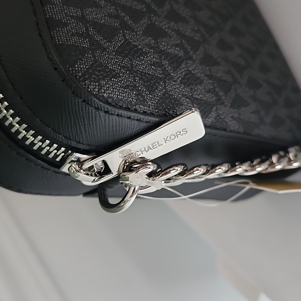 MICHAEL KORS Jet Set Black Crossbody Silver Chain NWT - Picture 3 of 6